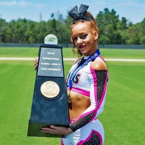 Meet your Posher, Alexandra